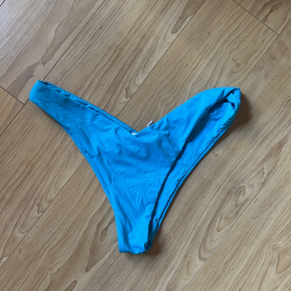 WeWoreWhat Bright Blue Swim Bottom
